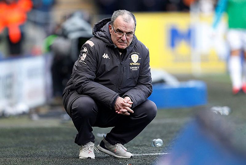 Bielsa rất lười xoay tua đội hình