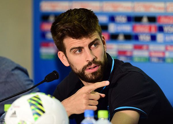 Pique đang là chốt chặn an toàn ở Barcelona