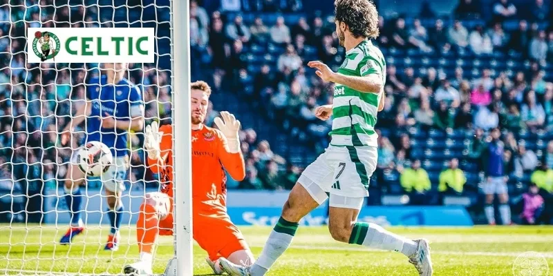 cầu thủ lớn tuổi nhất ra sân cho Celtic